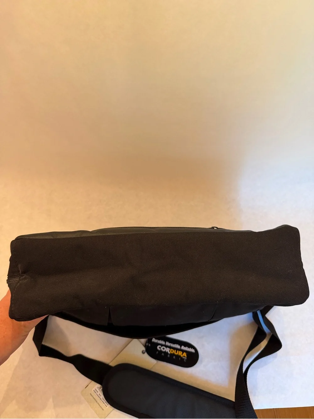 Manhattan Portage Black Label CORDURA Laptop Messenger Bag NWT